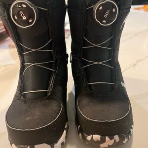 Kids' Burton Grom BOA® Snowboard Boots Worn one season EUC!